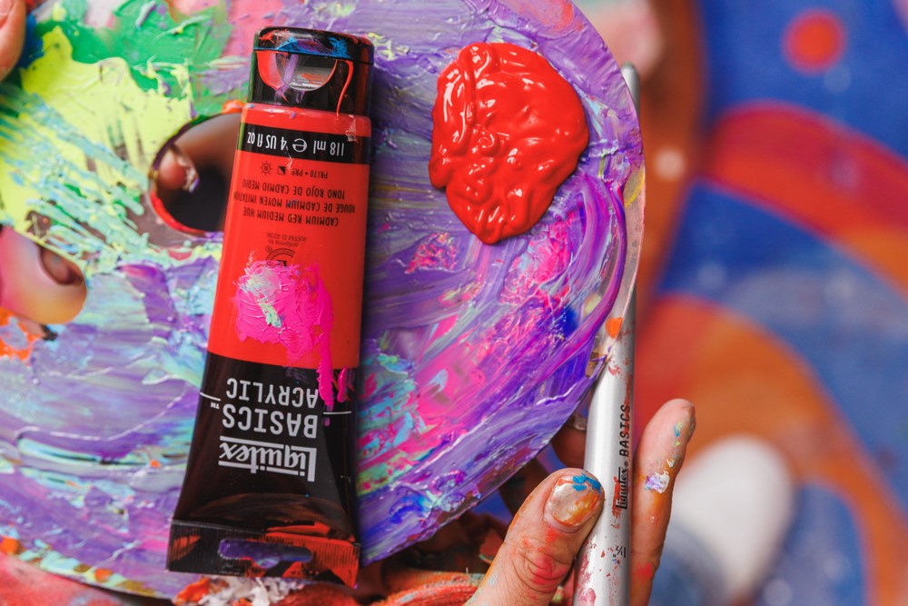 118ml basics acrylic tube - cadmium red medium hue